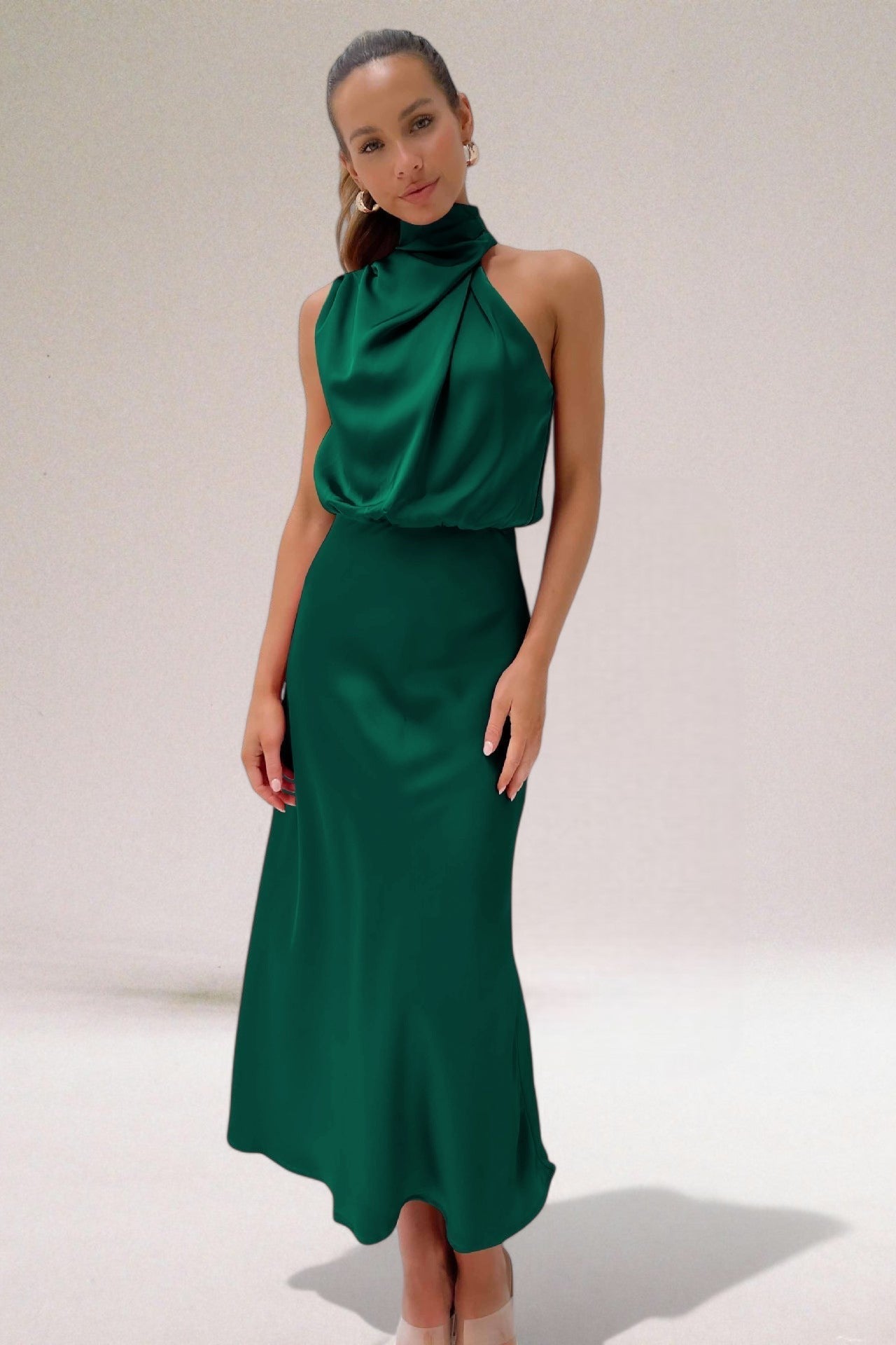 VALENTINA | Vestido Elegante de Satén con Detalles Refinados