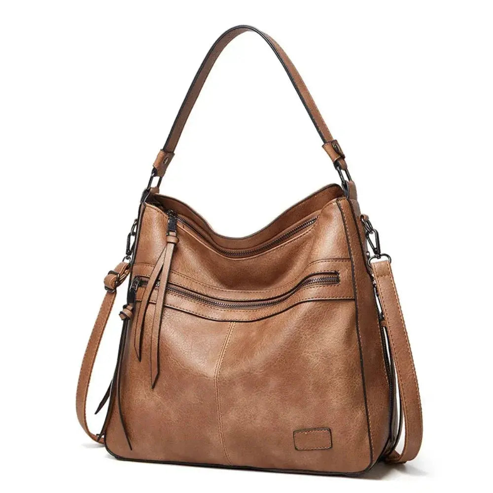 El bolso de mano de estilo refinado de Patricia